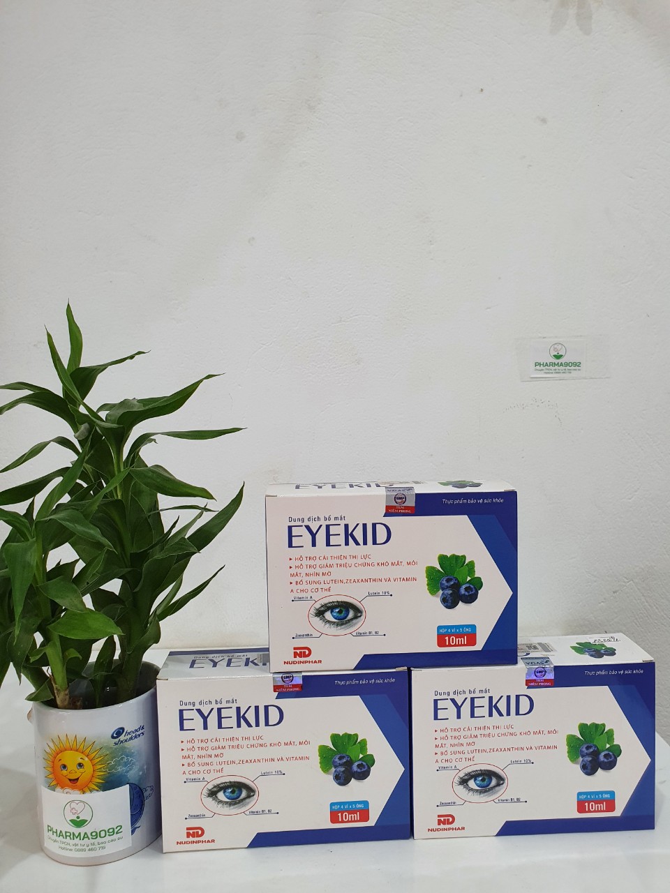 DUNG DỊCH BỔ MẮT EYEKID. Giúp bổ sung lutein,Zeaxanthin và Viatmin A cho cơ thể, hỗ trợ cải thiện thị lực và làm giảm các triệu chứng khô mắt, mỏi mắt, nhìn mờ.