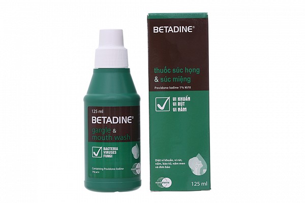 Thuốc súc họng Betadine phòng và trị nhiễm khuẩn khoang miệng chai 125ml